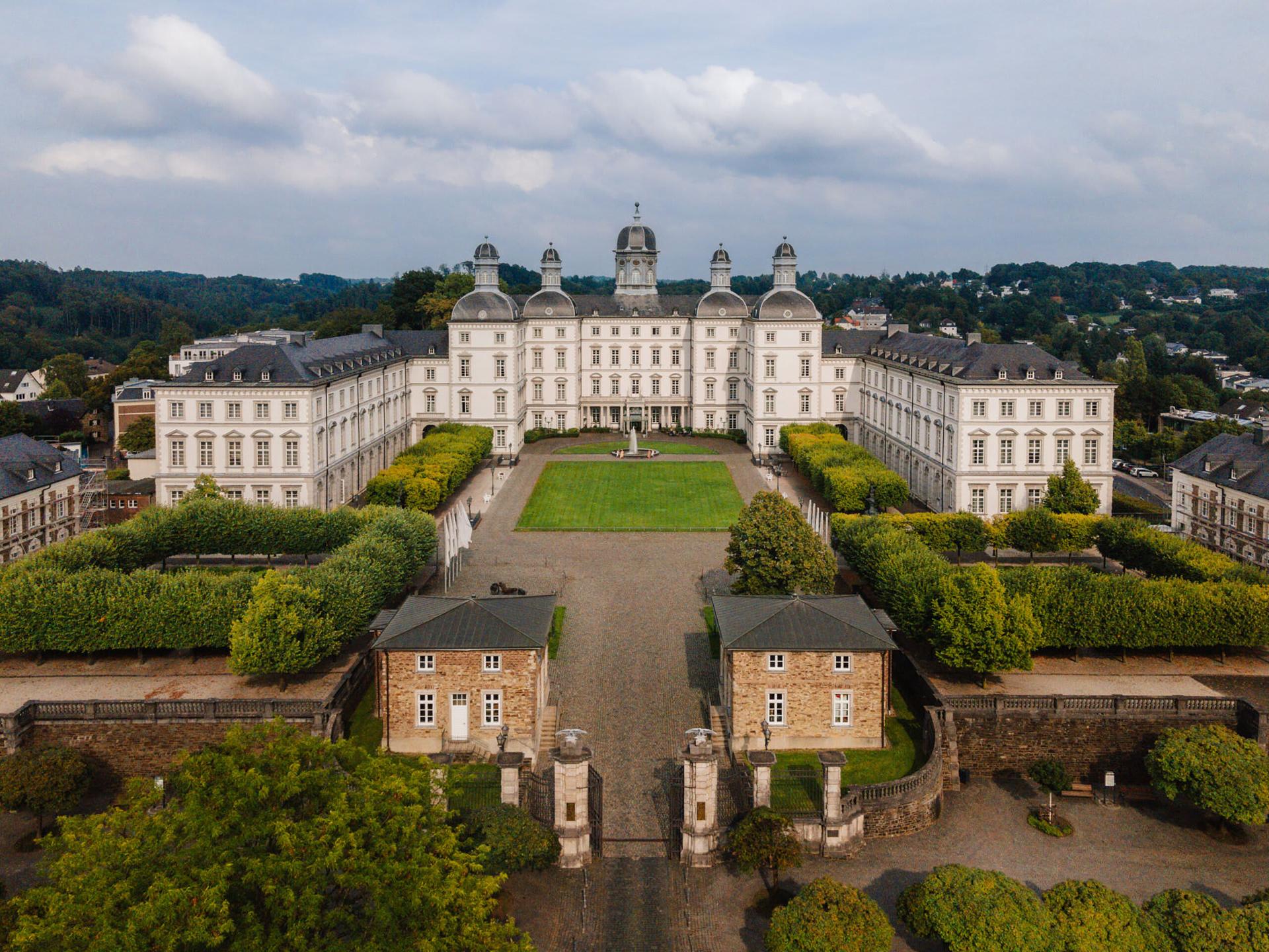 Althoff Grandhotel Schloss Bensberg, un ancien pavillon de chasse princier avec vue sur le Bergisches Land